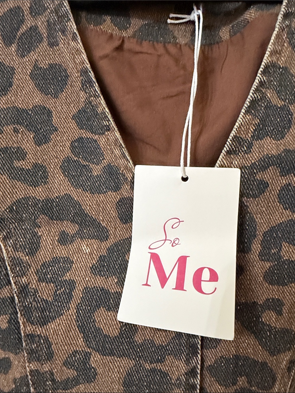 So Me Leopard-Print Buttoned Vest in Brown and Black - Picture 3 of 5